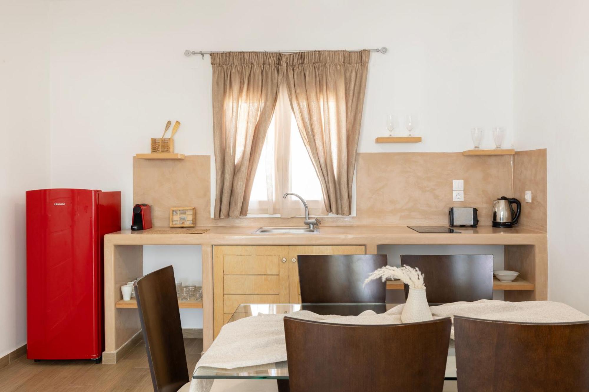 Cinnamon Villa With Private Hot Tub Pýrgos Eksteriør bilde